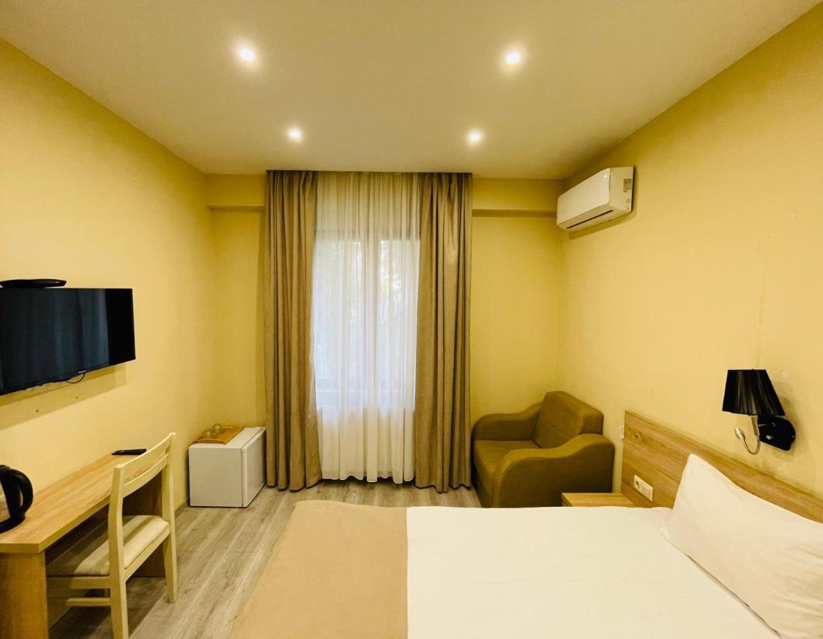Bliss Hotel Тбилиси Экстерьер фото
