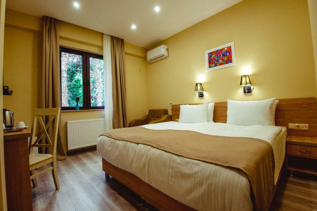 Bliss Hotel Тбилиси Экстерьер фото
